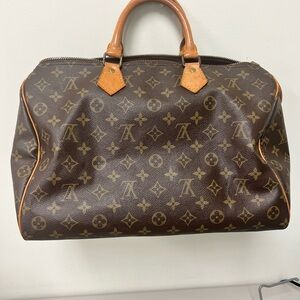 Louis Vuitton speedy 35 with lock and key no duster